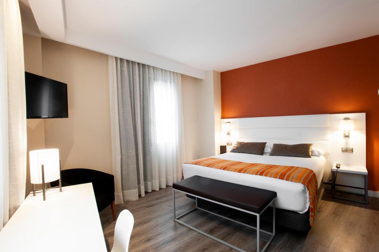 Double or Twin Room,1588046015:JPEG