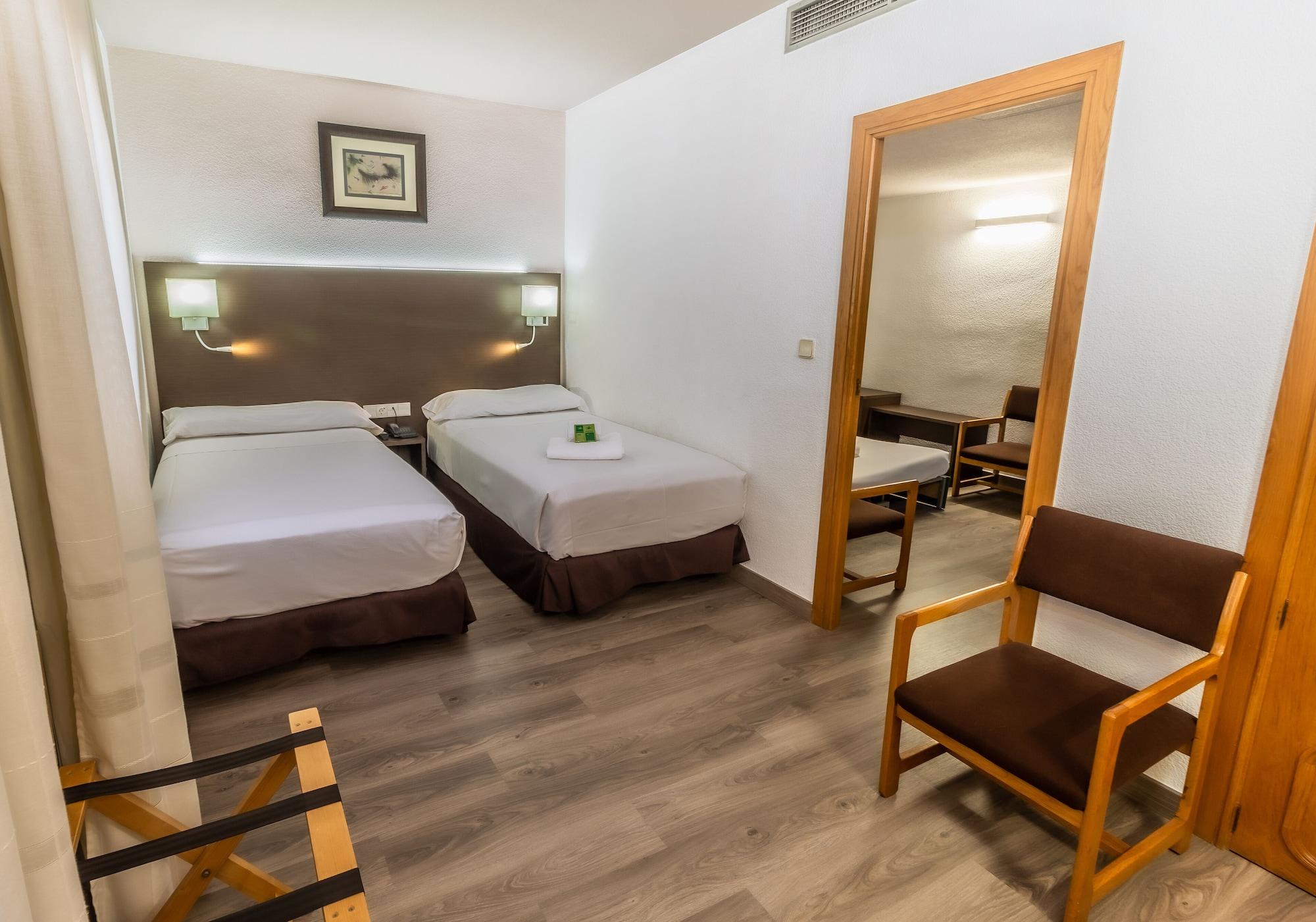 Superior Triple Room,1431806821:JPEG